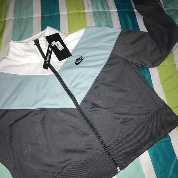 Nike jacket 💙 - Picture 1 of 5